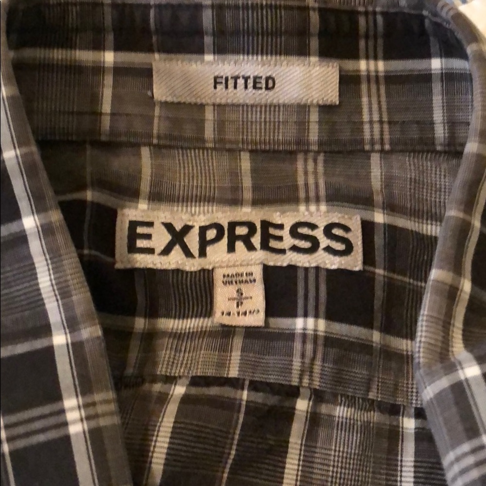 Express button up - Picture 2 of 2